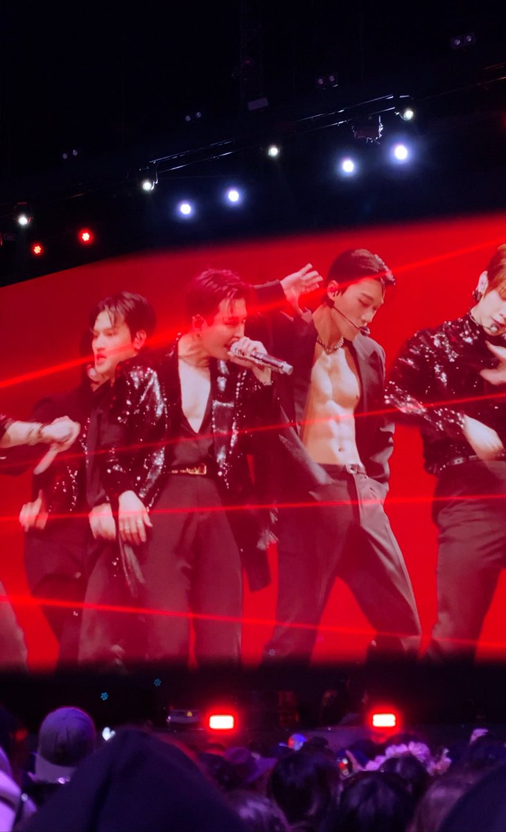 high af watching my ateez at coachella vids san looks so yummy i want himmmmmm