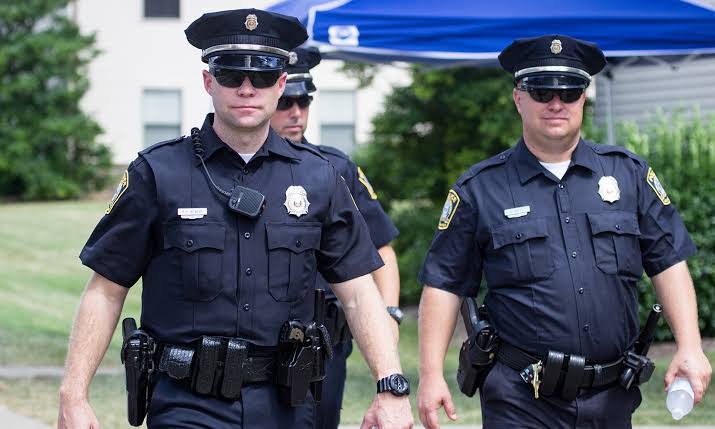 Mutuabrian_M's tweet image. Guess who can't.