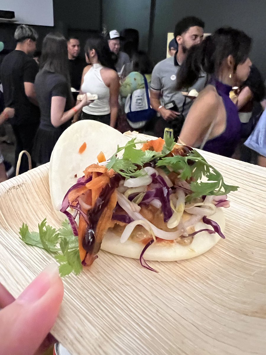 Wendy Lee Szany tweet media