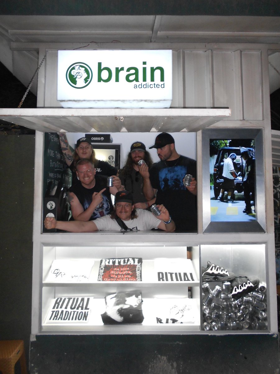 From Belgia to this street! Barageurr~~~~