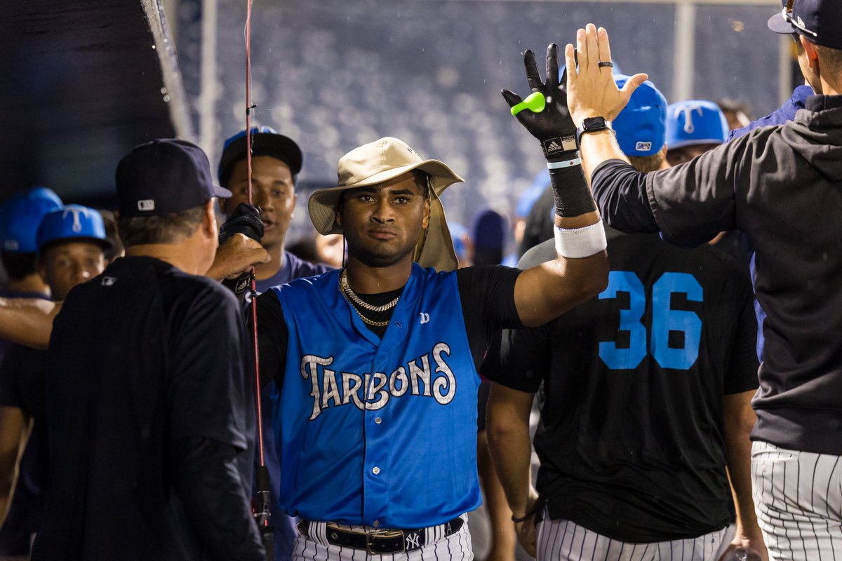 TampaTarpons's tweet photo. Midnight Ball Win 🌙
#tampatarpons #MakingWaves #reelin #therippleeffect https://t.co/smublypGqG