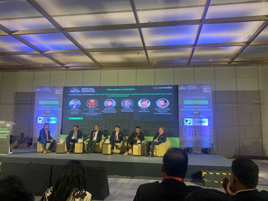 praker82's tweet photo. Attending a compelling panel discussion on evolving DC investment trends. Excited to hear insights from industry leaders like Vinish Bawa (@PwC_IN), Surajit Chatterjee (@CapitaLand), and Vinod Javur (@DigitalEdgeorg DC). Exciting insights on the future of DC! 

#BangaloreCDC2024 https://t.co/VzrzS0Pwm8