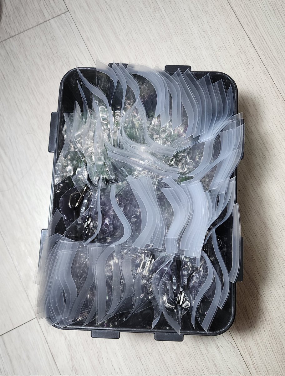 🥰깜댜니의 모든 특전까지 잘 도착했습니다! 열심히 포장 중입니다. 곧 배송해드릴게요🚛