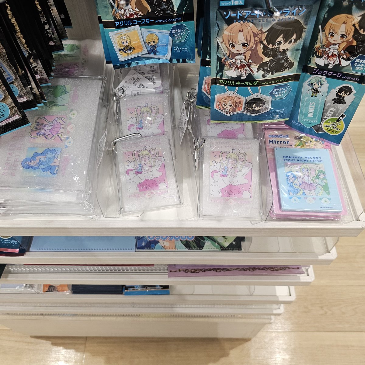 セリアは5店舗探し回ったけど、ぴちぴちピッチ売って無かった😂 Seria