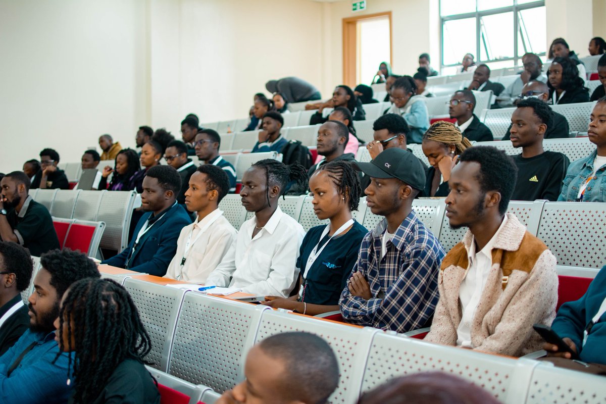 Exciting news! 

All #ExpertsLive attendees will receive free exam vouchers for Azure certification exams 💃🕺

expertslive.ke