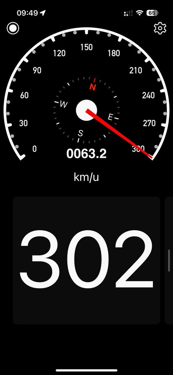 samuel291984's tweet photo. HIGH SPEED TRAIN #france #sncf #eurostar
 Almost in Paris! But 1,5 delay due attacks https://t.co/pyfqnn8lfR