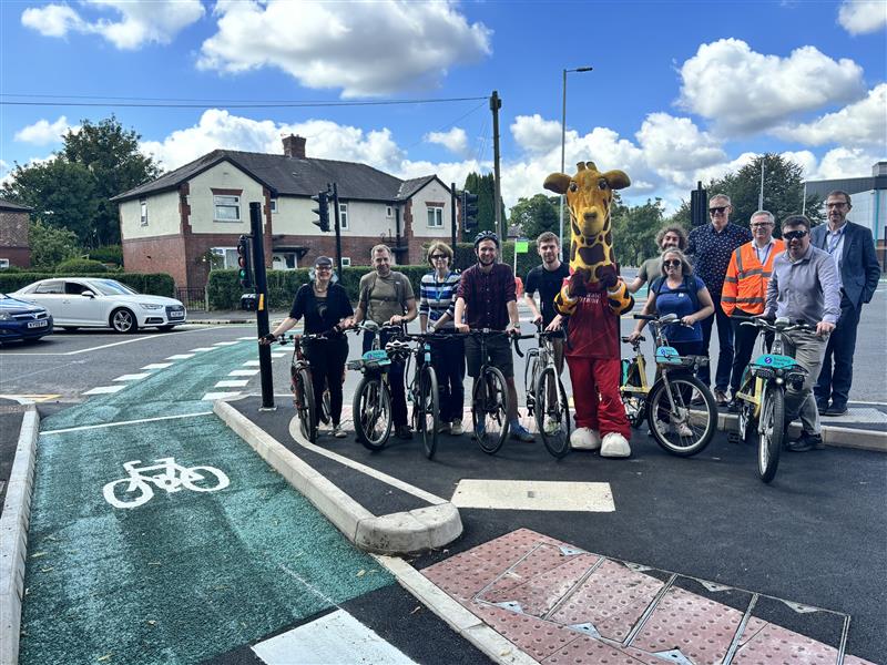 🚶‍♀️ Whether you walk, drive, or ride, getting about in Trafford just became safer and more enjoyable!

🚴 Two improved junctions opened to the public this week at locations on Talbot Road.

🚗 Ride on over here for the full story: ow.ly/8S7h50SKNaG
