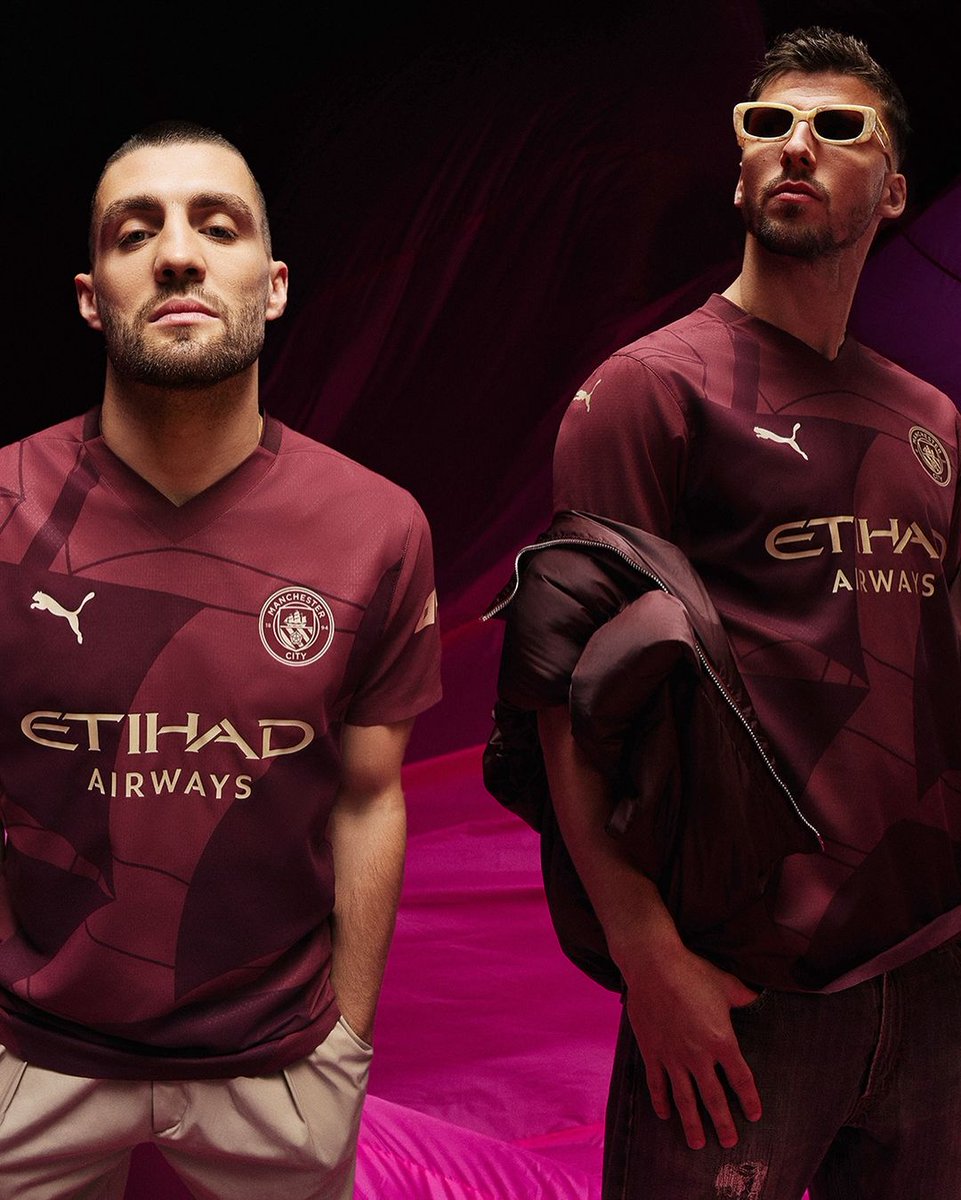 brfootball's tweet photo. Man City drop their new third kit 🍷 https://t.co/Hts2XCNUh8