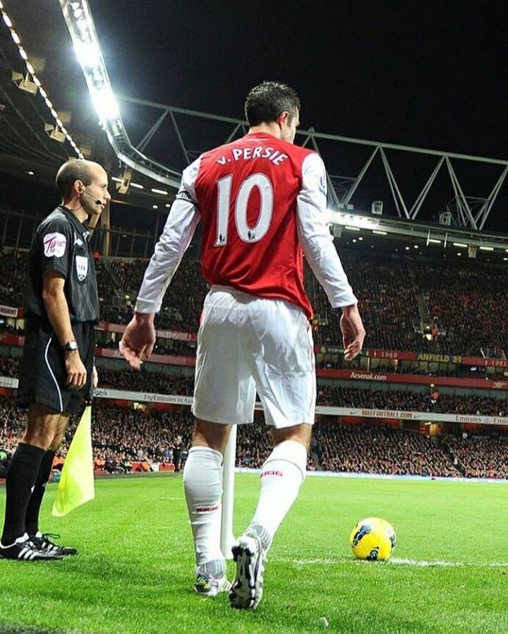 AccessBET's tweet photo. Baller of The Day🌟

ROBIN VAN PERSIE🇳🇱✈️
RVP

What’s your favorite memory of RVP? https://t.co/ip7qnoWwwb