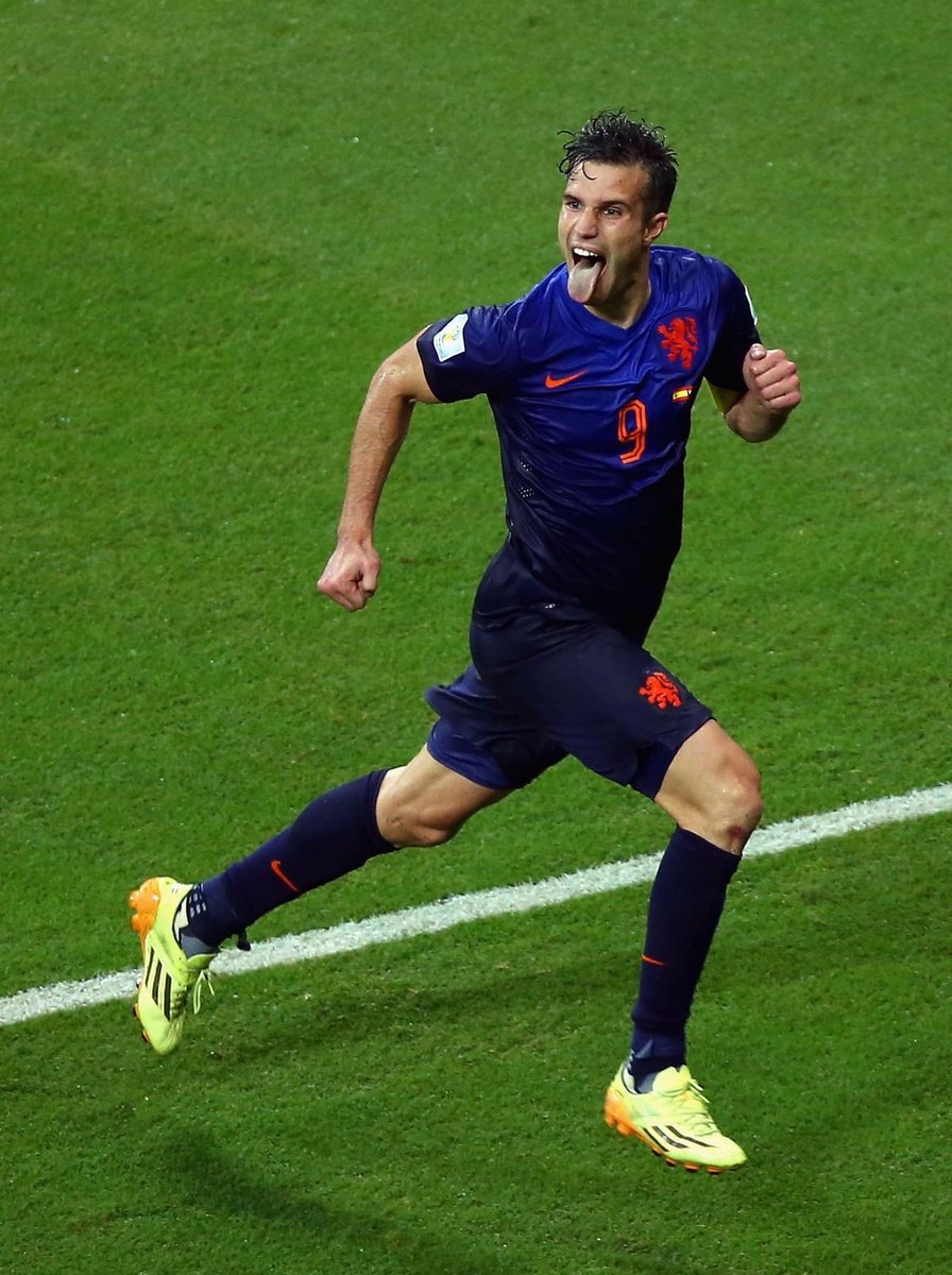 AccessBET's tweet photo. Baller of The Day🌟

ROBIN VAN PERSIE🇳🇱✈️
RVP

What’s your favorite memory of RVP? https://t.co/ip7qnoWwwb