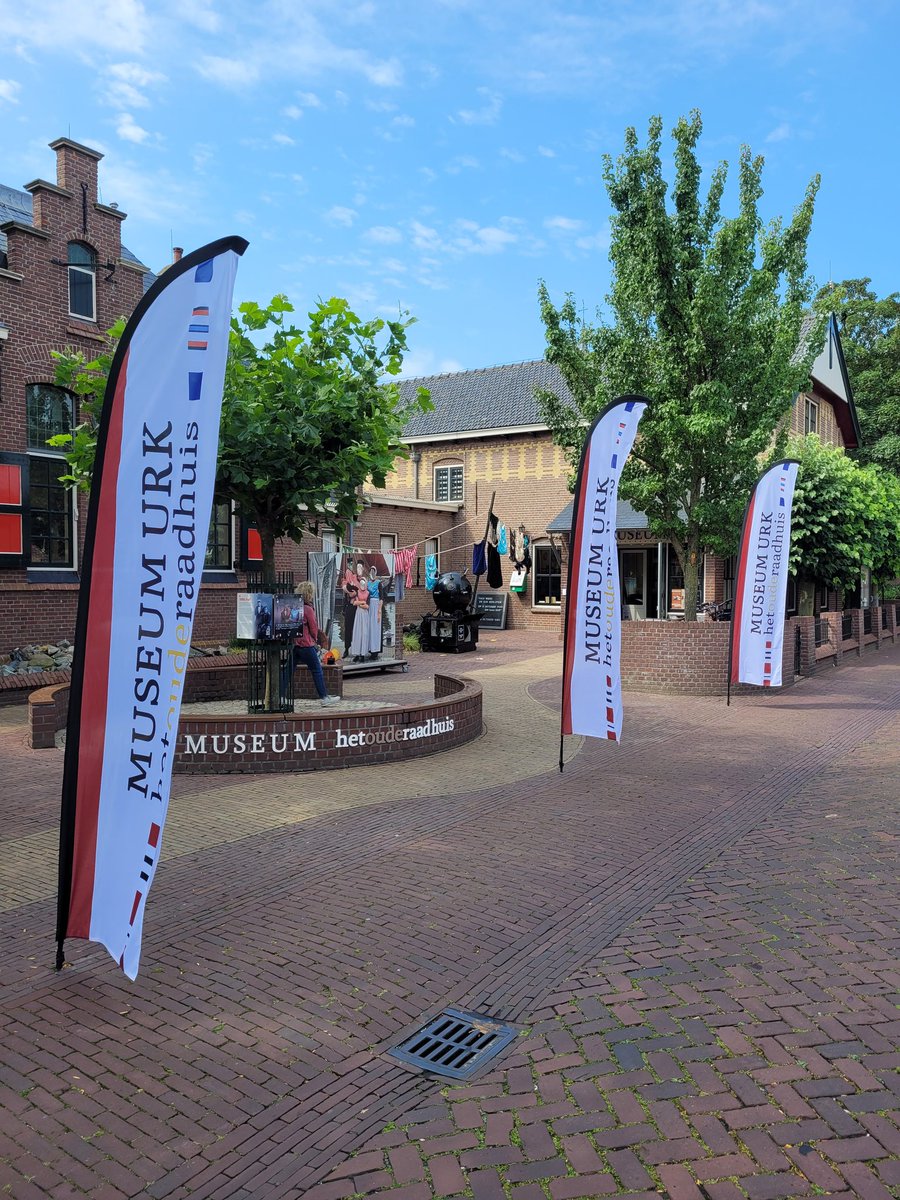 Prachtige nieuwe beachvlaggen geplaatst. Hoe welkom kun je zijn? #museumopurk #urkistop