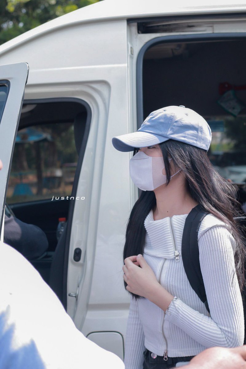 febforfun's tweet photo. #Day1 Off-air @Levi_JKT48
Levi, semangat off-air beruntunnya yak...
Manfaatkan momen ini buat nunjukin siapa kamu.... Jaga kesehatan sama stamina juga ..
Pokokna semangat dah,maaf gabisa nonton performmu di Malang hari ini...
Spescial hastag
#Levi3DaysOffAir
#Lev3DaysOffAir https://t.co/bnP4Lh3P4l