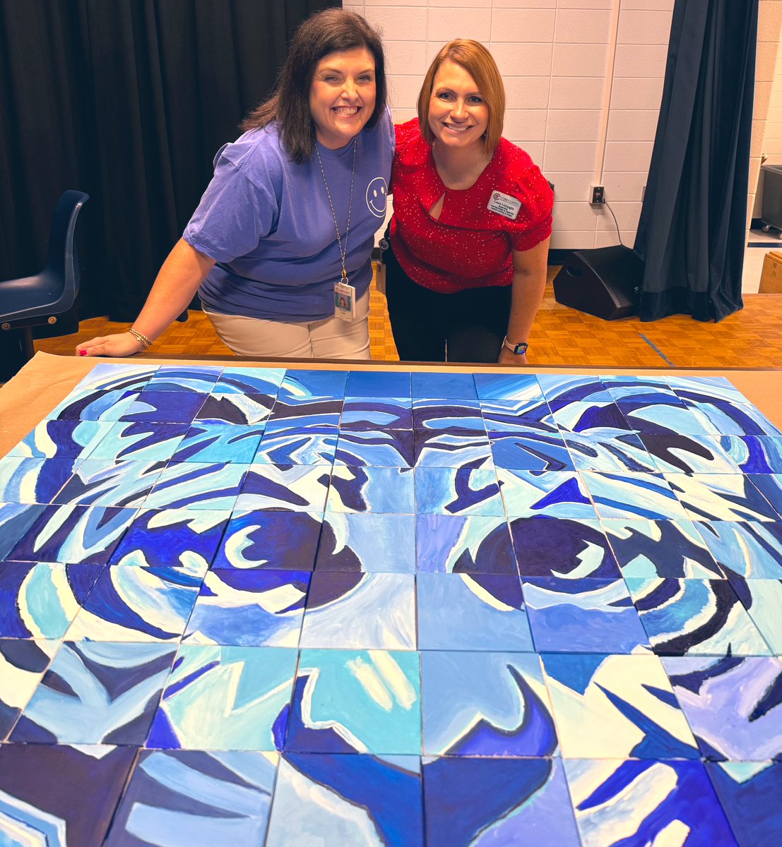 Great energy &amp; teamwork <a href="/Comptoncubs/">Compton Elementary</a>! Back to school with a collaborative mural. We all do our part for the larger plan even when we can’t  see the final outcome. Trust the process &amp; your team! Teachers did a great job &amp; look at those results!!! <a href="/PrincipalLair/">Beth Lair</a> 🤩 #CobbArts4All