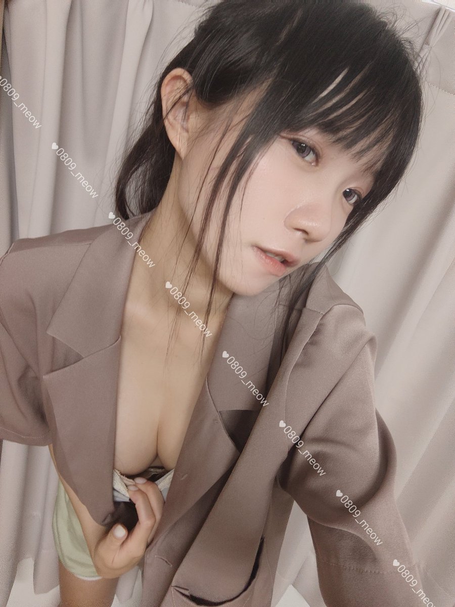 最近有點沒動力更新( ˘•ω•˘ )

想聊天ㄉ大家可以追蹤一下窩ㄉ圖奇，會有會動的我
https://t.co/u7pOOsbZQV

#購買二手衣物可私訊 https://t.co/JNGSd3Qe3P