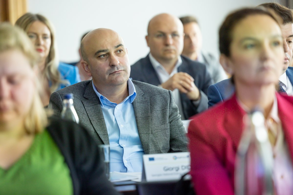 CEERenergy's tweet photo. In collaboration with the @Ener_Community, CEER hosted a 2-day regional training on the new roles of DSOs under the #CleanEnergy Package. Authorities &amp; #DSOs from #Armenia, #Azerbaijan, #Georgia, #Moldova, &amp; #Ukraine enhanced their knowledge to integrate #renewables. https://t.co/2JUmnCFFpX