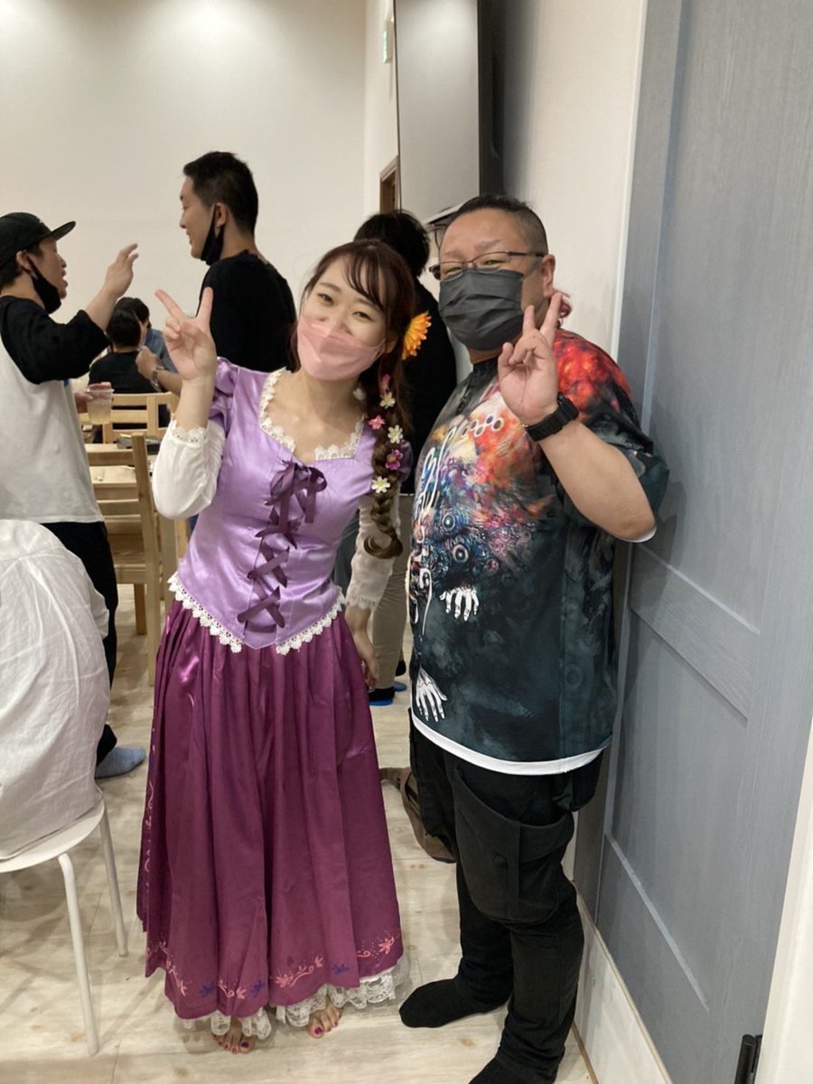 marie_session_'s tweet photo. しーさんに二次会イベントで結婚祝いとして頂きました🤤🌈
私がラプンツェル推しなの覚えててくれたのが嬉しい神😭🩷
数年前に一日店長でラプンツェルやったときが初めましてだったかもしれない！！ https://t.co/FLwo82PRPj