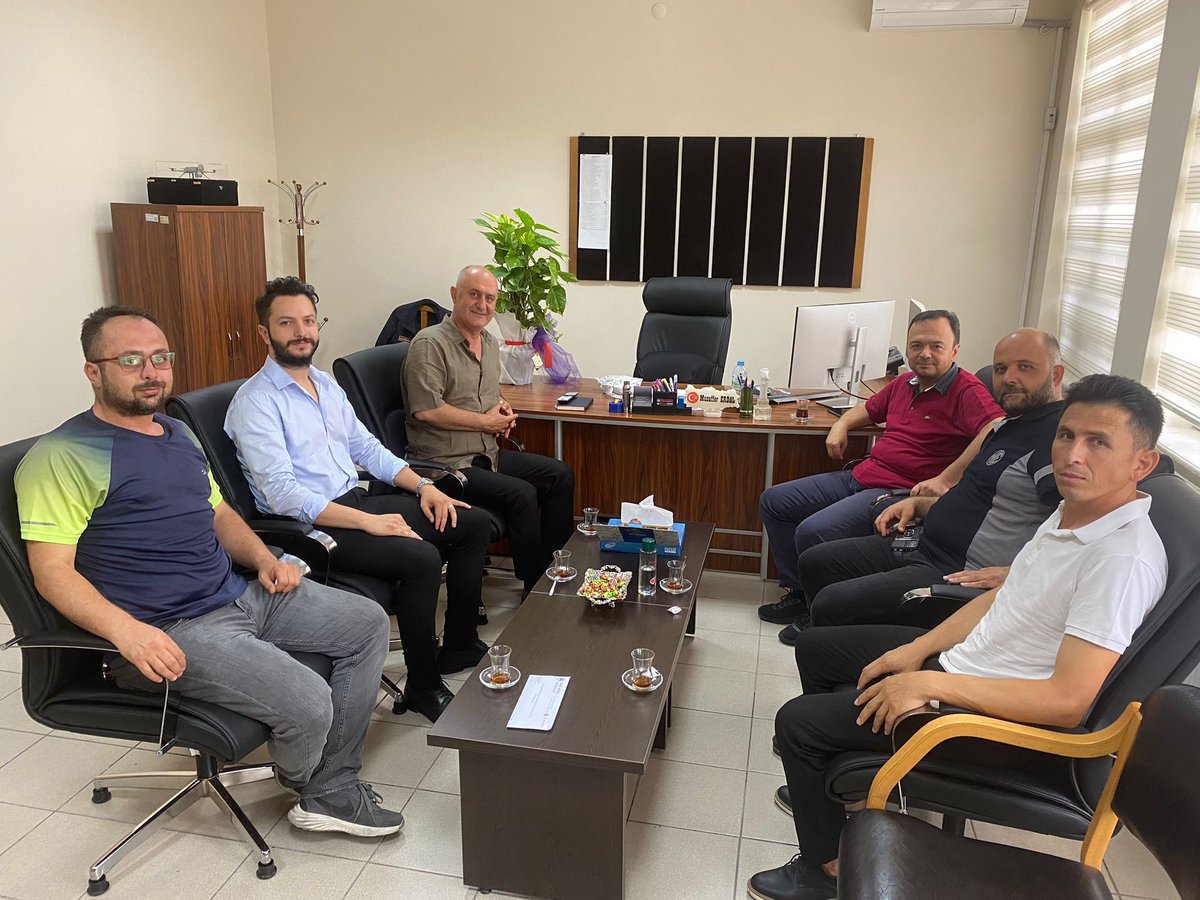 Mühimmat fabrikası Müdür yardımcılığı görevine getirilen, Kıymetli Müdürüm Sayın Muzaffer Erdal beyi ziyaret ederek hayırlı olsun dileklerinden bulundum.