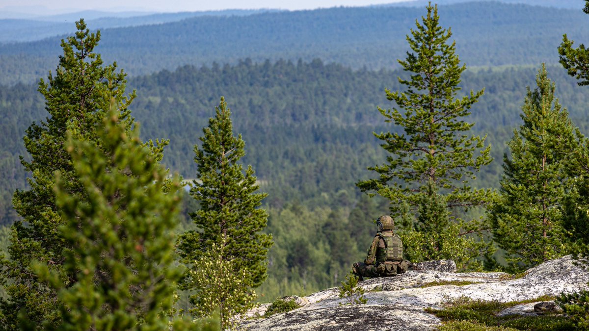 #RYSKE-harjoituksessa koeteltiin ja kehitettiin #jääkäriprikaati’n valmiusyksikön taitoja. Tällä hetkellä käynnissä ovat harjoituksen paluumarssit takaisin kotivaruskuntiin.

#valmiusyksikkö #PohjoisenPuolustajat #lapjp #rovitpsto #maavoimat #StrongerTogether