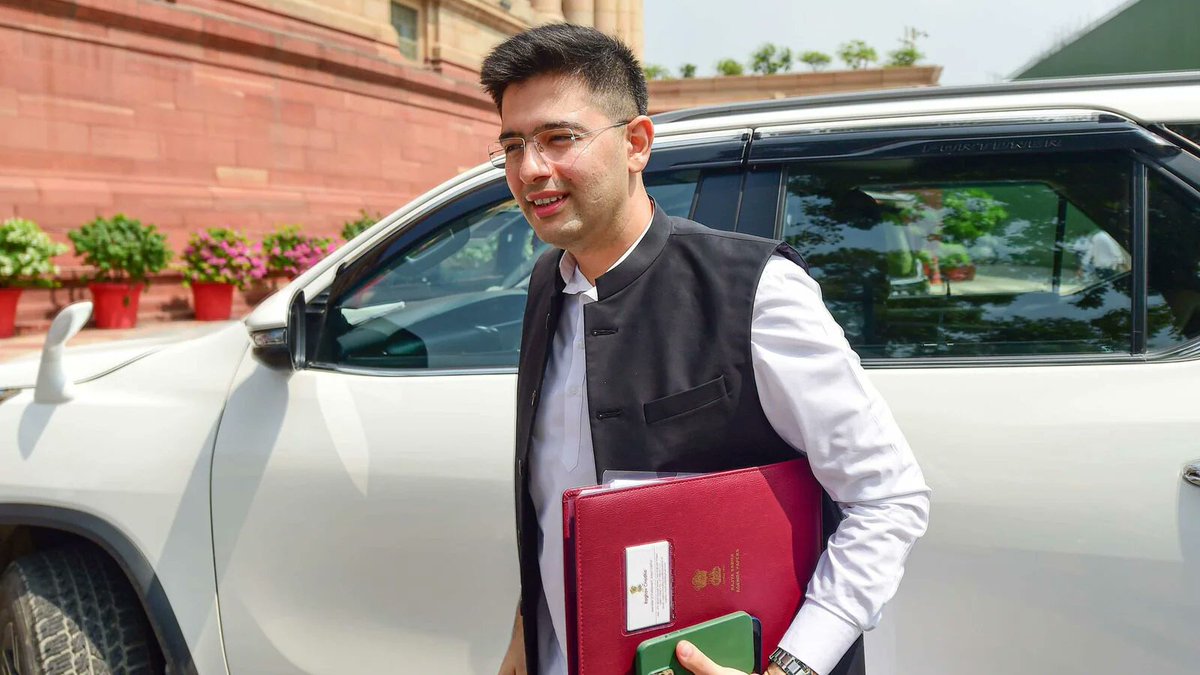 🚨 Indians pay taxes like England to get services like Somalia - MP Raghav Chadha.