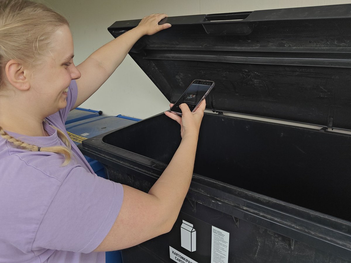 📣 Huomio #Oulu ja #Kempele!

Haemme aktiivisia taloyhtiöitä käyttämään Käppi-sovellusta ja kehittämään tulevaisuuden jätehuoltoa 📱 ♻
Asukkaat ottavat kuvia jäteastiasta, sovellus analysoi täyttöasteen ja tilaa tarvittaessa tyhjennyksen. 

Lue lisää 👉kiertokaari.fi/kappi-sovellus…