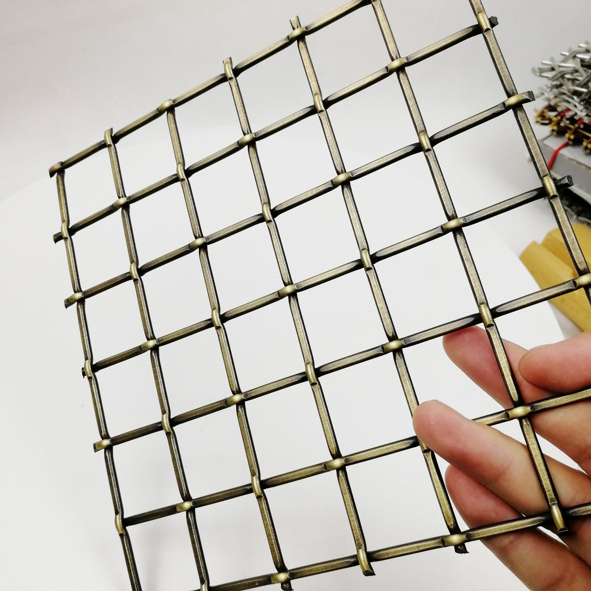 LiuAllen25477's tweet image. Wire Mesh Brass Architectural Woven Satin Brass Furniture and Creative Grille Mesh.
#decorativemesh #interiores #Interiordesigns #Architectural #wovenmesh #luxurydesigns #metalmesh #cladding #facades