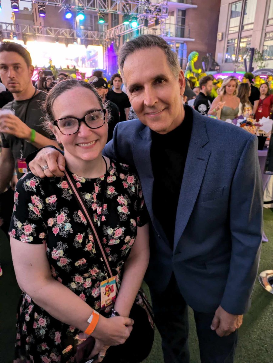 BavarianErin's tweet photo. I had a super time at the @getFANDOM  party! 🎉 It's one of my favorite #SDCC events because it gives attendees a chance to party like we belong on the  red carpet, instead of beside it. https://t.co/KTx5zV3joG