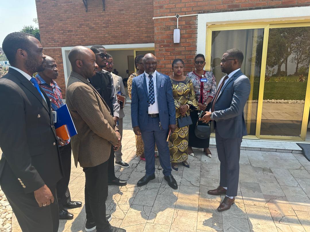 patrickmus17's tweet photo. Rencontre ce Jeudi 26 Juillet à Goma de la délégation du STP/CPCE-NK et le Vice-Gouverneur Policier, le ComSup Rommy EKUKA à son cabinet de travail
La délégation du STP/CPCE-NK était conduite par le SEPRO @adrien_mushumo 
@FemmeNoireEbene @BenitoKiangudi @KamusakyJossar1 @AimMoto https://t.co/mPfgmmeigz