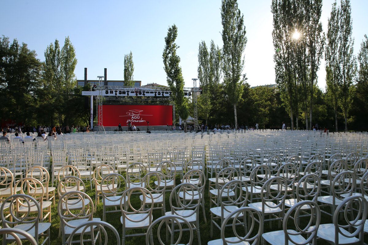2024 Mezuniyet Törenimiz bu akşam saat 19.00'da başlayacak ve Instagram/YouTube hesaplarımızdan canlı olarak yayınlanacak.