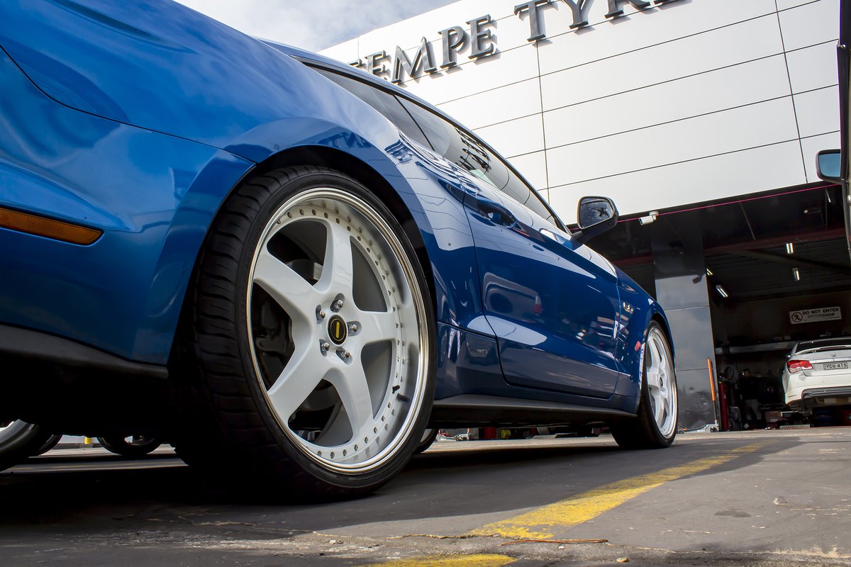 Simmons_Wheels's tweet photo. Ford Mustang 2018 💙💙
SIMMONS FR-1
White Mirror Lip
22 x 8.5 ET35
22 x 9.5 ET43
HAIDA HD921
255/30R22
295/25R22
#fordaustralia #bigbrakes #fordmustang #mustang #2018mustang #fordmustangs #mustangford #fordshelbymustang #gtconvertible #sportycars #bluemustang #tempetyres https://t.co/2u3DVoc5hC