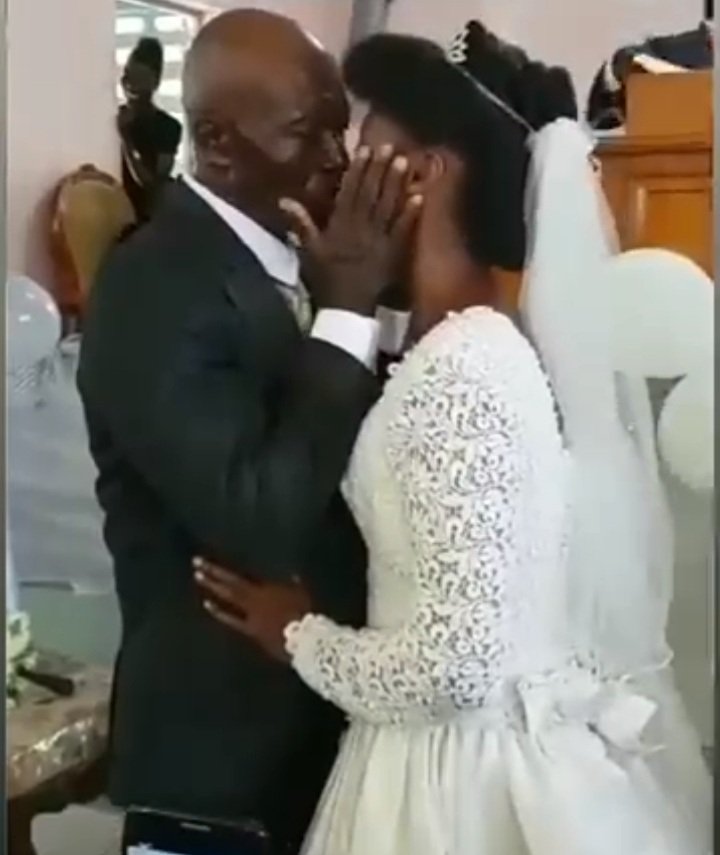 Sebastian tweet media