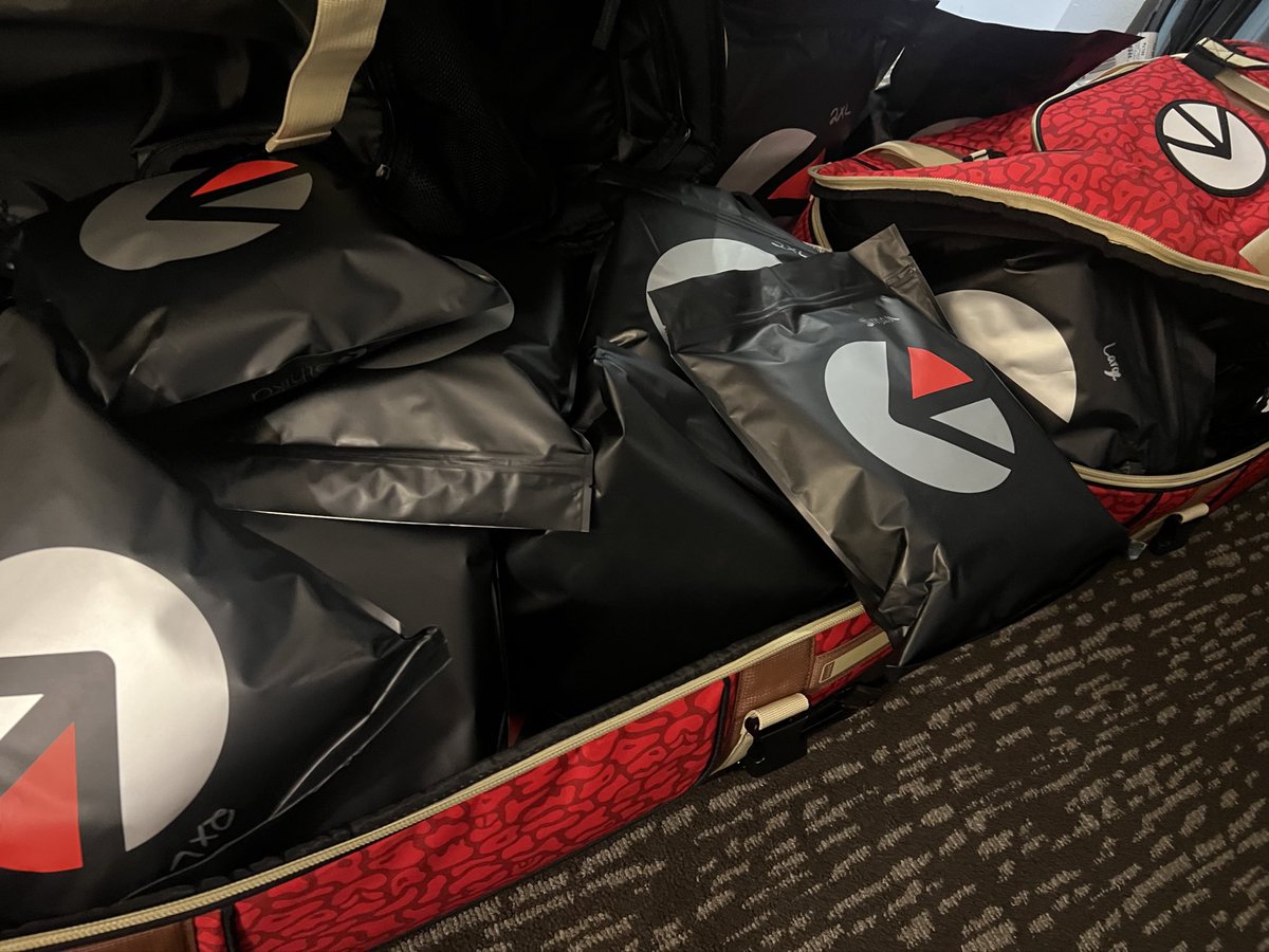 litooo's tweet image. We’re at #DreamCon2024, with @ethika With You Everywhere! Care packages ready!