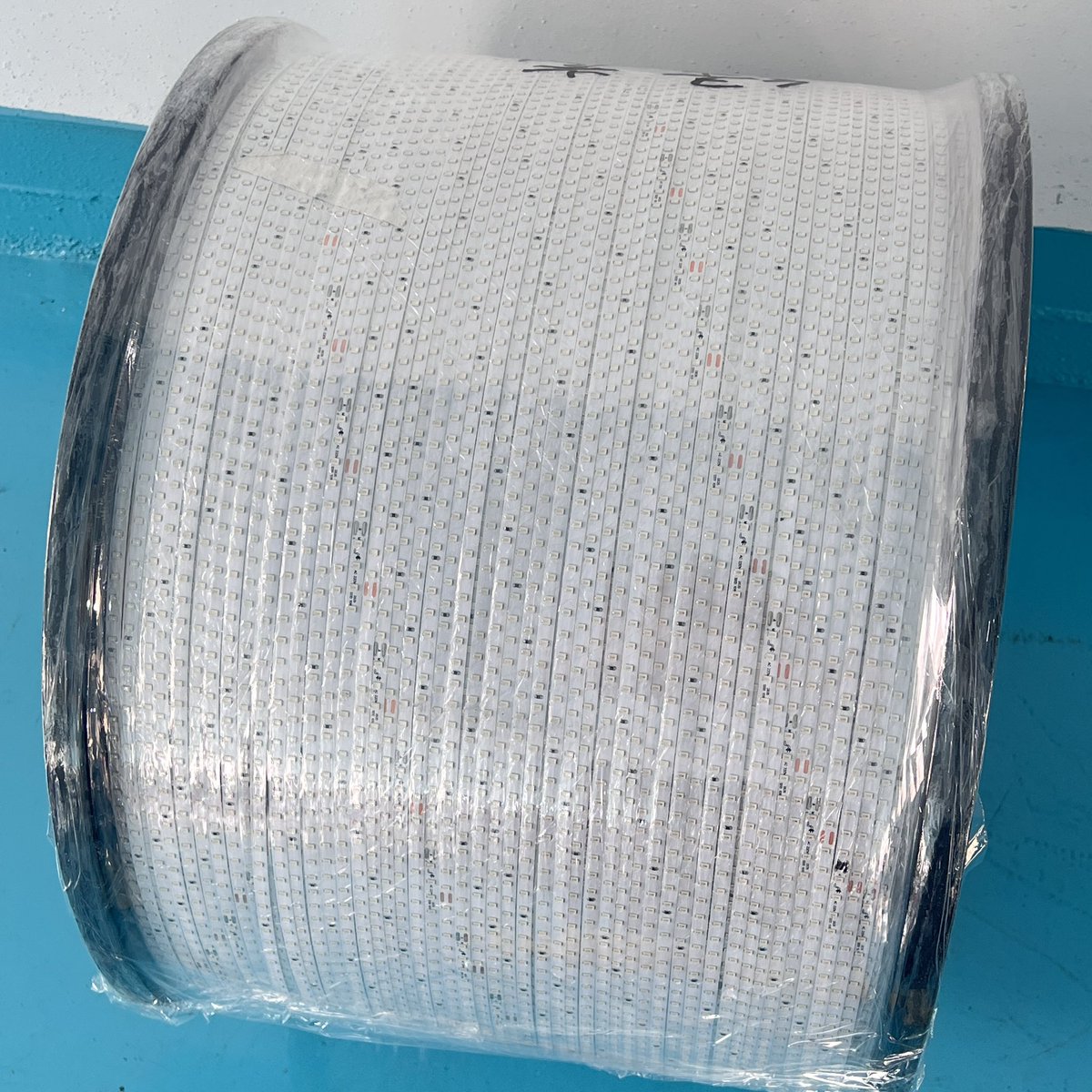 springartled's tweet photo. SKD led strip
220V-2835-120D-7MM
Green light🟢
Being prepared for export abroad 
#skd #ledstrip #wirelessSKD
#exportled #factorysale https://t.co/D6DoVGhS7P