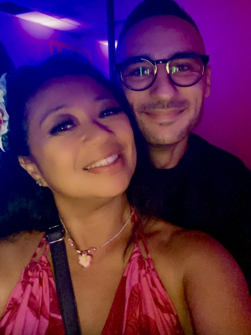 Sexy friends at @AVNMediaNetwork house party!! Lovely time!! https://t.co/CNRato3Ps8<a class="tags" href="/tag/avnmedianetwork">@avnmedianetwork</a><a href="/tag/filipinamilf"class="tags"><span>#filipinamilf</span></a>