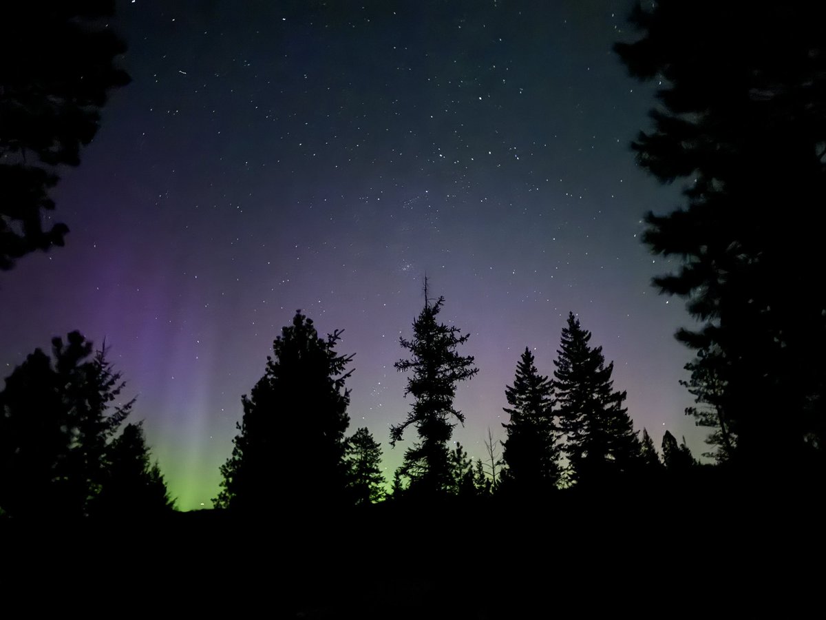 bdeseattle's tweet photo. Aurora out tonight up in North Central WA https://t.co/K7isb5yef1