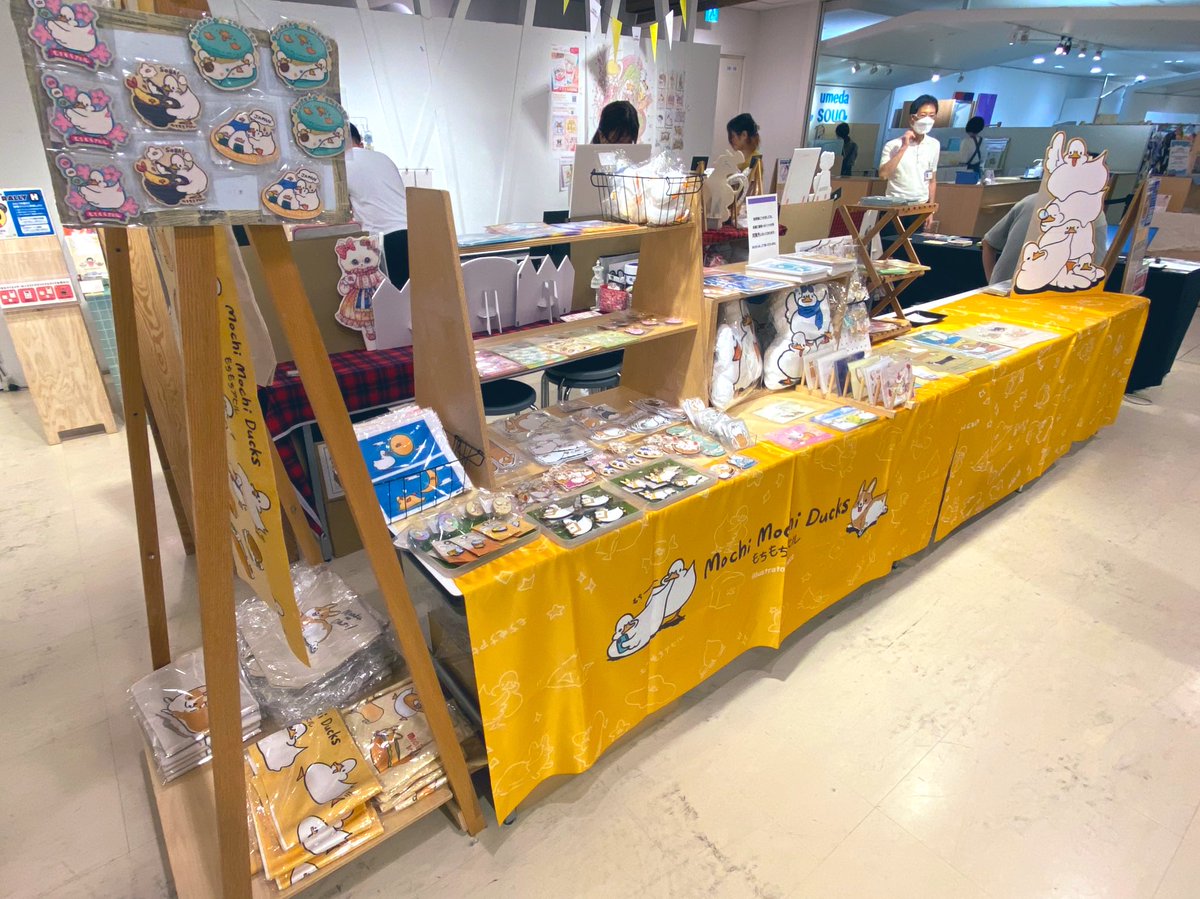 今日も阪急うめだ本店さんで似顔絵描いてます!飛び入り参加OKです 