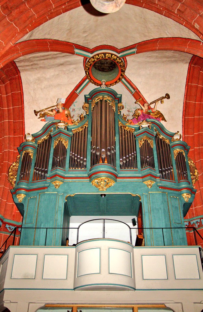 nikolausmella's tweet photo. Today marks the 246th anniversary of the death of the German #OrganBuilder, Philipp Ernst #Wegmann. :-) ☀️ 🧭 † #Darmstadt 🇩🇪 #Deutschland
Liebfrauenkirche-Orgel 1782, #Schotten.
📸: UuMUfQ, 23rd December 2014. https://t.co/5IvIYsVl9Y