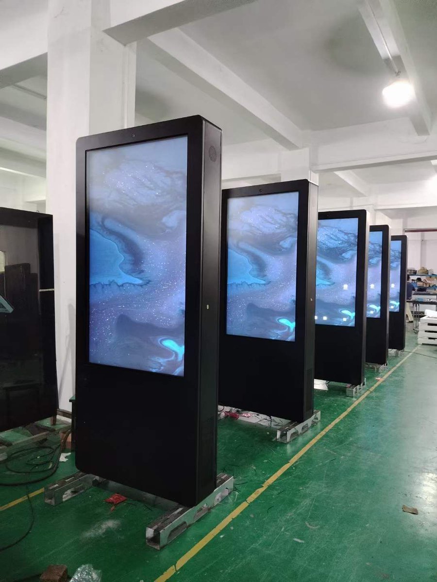 WindsyWang's tweet image. Outdoor advertising machine 
We can provide vertical advertising machine and floor standing type, if need, welcome to contact us! 
buff.ly/3yMUzvQ 
#TouchPanel #AdvertisingPlayer #DigitalSign #DigitalSignageDisplay #AdvertisingDisplay