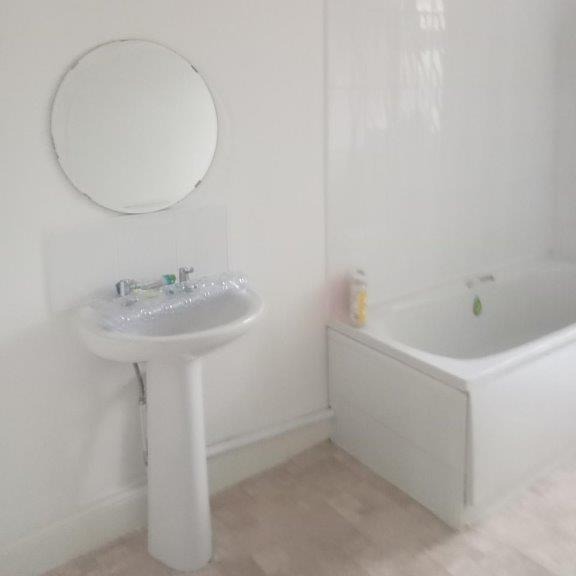 oasiscomhousing's tweet photo. ποΈ Freshly cleaned and complete with a move-in pack this flat is ready for someone to make it their home thanks to your support.
Our Naomi flats project provides supported accommodation for women.Β π
Home: https://t.co/ax9pGzoQQb
#HopeNotHomelessness https://t.co/oq7o78bKC0