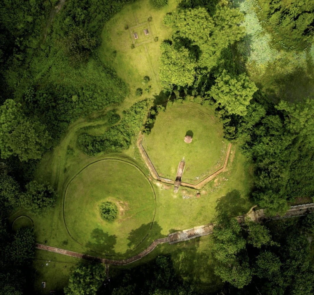 MPPSCSSE's tweet photo. 🔰UNESCO adds Assam’s Ahom Dynasty Moidams -burial system to World Heritage list. 🧵

➡️It will be India's 43rd UNESCO World Heritage Site.

➡️Now India has 43 World Heritage Sites as of 2024 – 35 cultural, 7 natural, and 1 mixed.

🔆It the first cultural property from the Northeast to receive the coveted tag, after Kaziranga and Manas National Parks, it is Assam’s 3rd World Heritage Site.

➡️History: The unique burial mounds, represented by pyramid-like structures known as "Moidams", were used by the Tai-Ahom dynasty that ruled Assam for around 600 years.

👉the Tai-Ahom clan, migrating from China, established their capital in various parts of the Brahmaputra River Valley from the 12th to the 18th century CE. 

🔆Choraideo : One of the most revered sites among them was Choraideo, where the Tai-Ahoms established their first capital under Chau-lung Siu-ka-pha at the foothills of the Patkai hills. 

➡️This sacred site, known as Che-rai-doi or Che-tam-doi, was consecrated with rituals that reflected the deep spiritual beliefs of the Tai-Ahoms. Over centuries, Choraideo retained its significance as a burial ground where the departed souls of the Tai-Ahom royals transcended into the afterlife.  #UPSC🧵