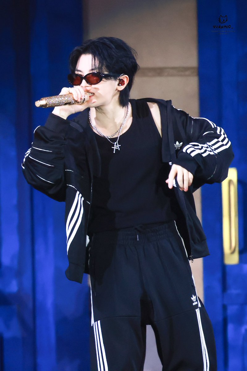 240723
2024 SVT 8TH FAN MEETING <SEVENTEEN in CARAT LAND>

어림없지 난 LALALI 😎

#SEVENTEEN #세븐틴 #セブンティーン 
#WOOZI #우지 #ウジ #이지훈