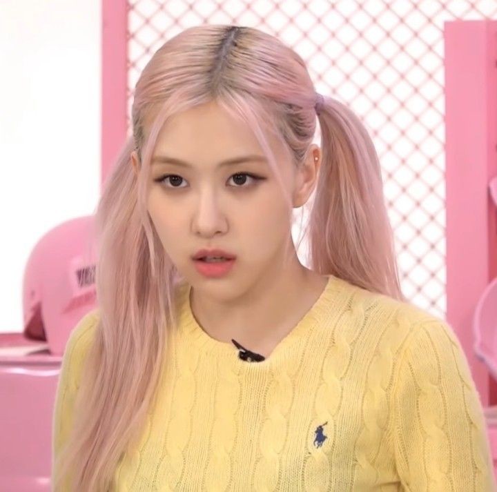 ninikolailai's tweet photo. 💢 restarting . . . .

hai nikolai here 🫰 not new to studytwt and im looking 4 more interactive moots!

abt me 🫀

⤷ : she/her, '06, istj
 ⤷ : 12 humanista
 ⤷ : likes: music, matcha, manwhas

♡ / ↻ 2 b moots ❤️‍🔥

#studytwt #studytwtph https://t.co/JZhjQuGRAi