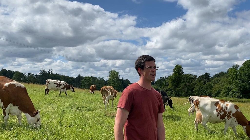 Alice Peucelle (@peucellealice) on Twitter photo Maud et Franck choisissent la monotraite pour un système durable et rentable : 100k€ d’EBE avec 42 vaches laitières🐄🌍
#AgricultureDurable #Bio #CeuxQuiFontLeLait
Avec <a href="/R4_Dairy/">Resilience for Dairy</a> et <a href="/InstitutElevage/">Institut de l'élevage - Idele</a>
> web-agri.fr/agriculture-bi… ⬇️ Maud et Franck choisissent la monotraite pour un système durable et rentable : 100k€ d’EBE avec 42 vaches laitières🐄🌍
#AgricultureDurable #Bio #CeuxQuiFontLeLait
Avec <a href="/R4_Dairy/">Resilience for Dairy</a> et <a href="/InstitutElevage/">Institut de l'élevage - Idele</a>
> web-agri.fr/agriculture-bi… ⬇️