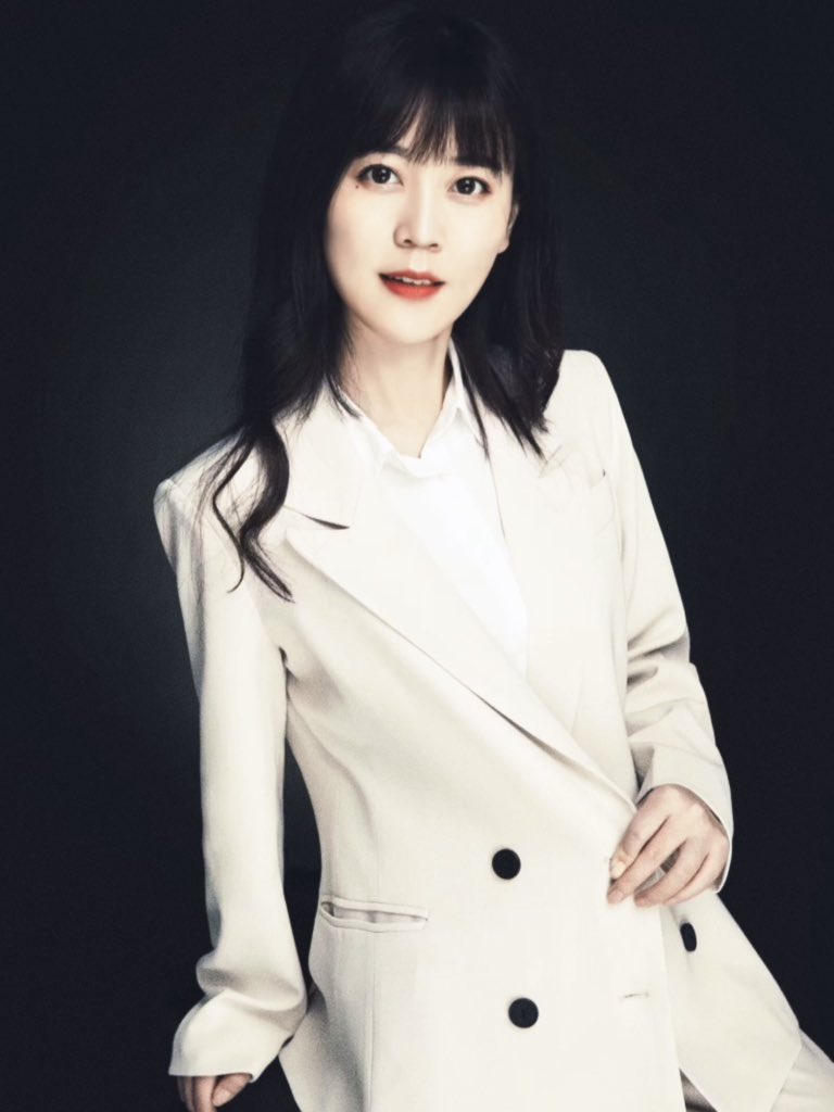 欲求不满的婊子人妻，人前淑慧贤良，人后是对着鸡巴丧志发情的母狗肉便器，渴望被野爹祖宗们视奸羞辱调教。点赞转发私信要推号和更多照片。感谢转推：<a href="/mudezuzong12439/">母畜的祖宗亲爹</a> 
#自毁 #丧志 #羞辱 #母狗 #曝光 #母猪 #母畜 #发情 #女神 #堕落 #反差 #肉便器 #调教 #婊子 #傻逼 #反差 #媚屌  #母狗 #母人