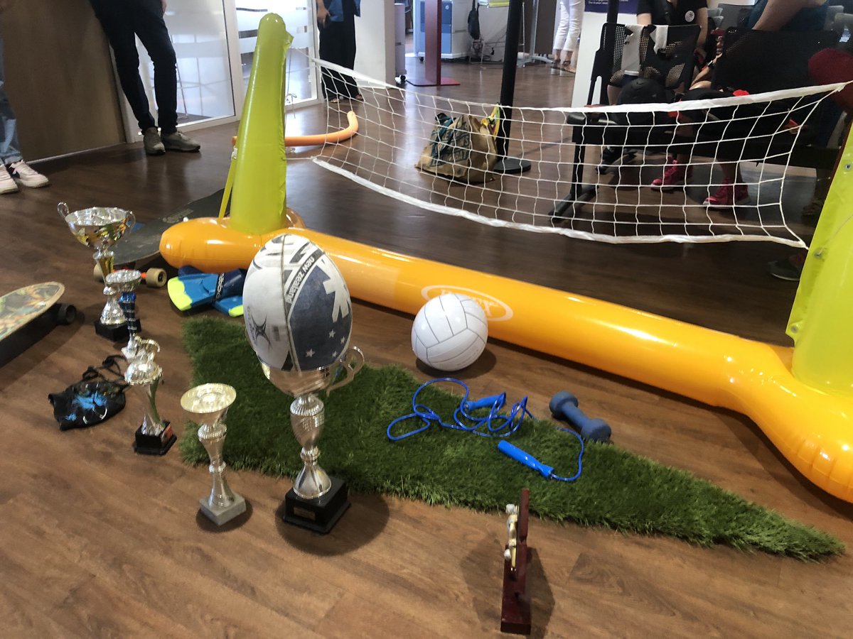 Les JO aujourd’hui à l’honneur à l’agence Cap Pinede ! 
Un brief du matin sportif 🥊🏓🏀🎾
On supporte la team athlètes France Travail 🏆🏅
<a href="/FTravail_13/">France Travail Bouches-du-Rhône</a>