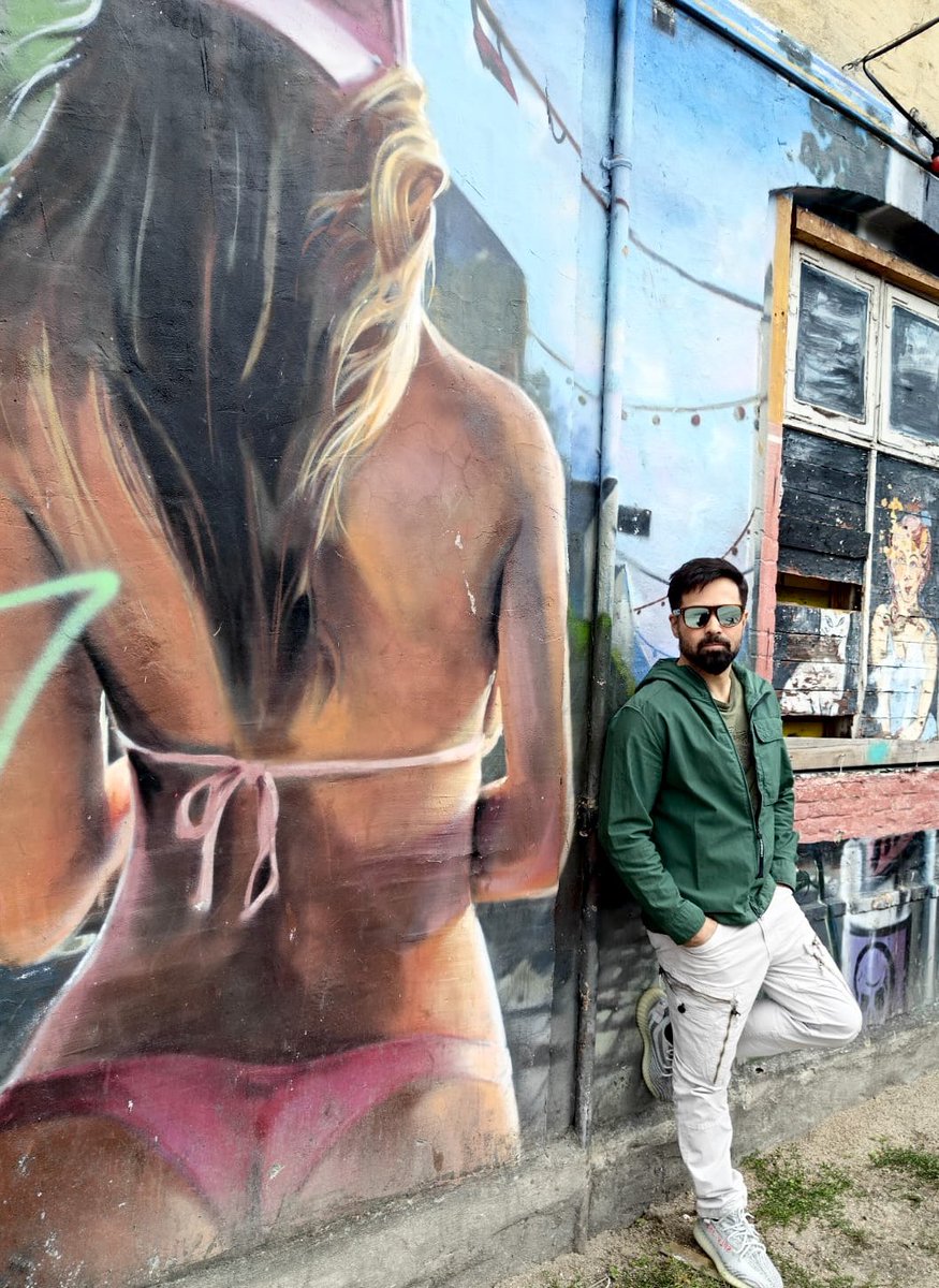 The world is your canvas 🎨🖌️