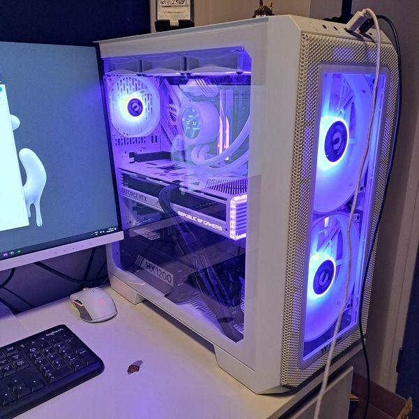 ThermaltakeInc's tweet photo. Who still owns a View 300 MX?
๐ท splorga
#View300MX https://t.co/Q5itHl1eQJ