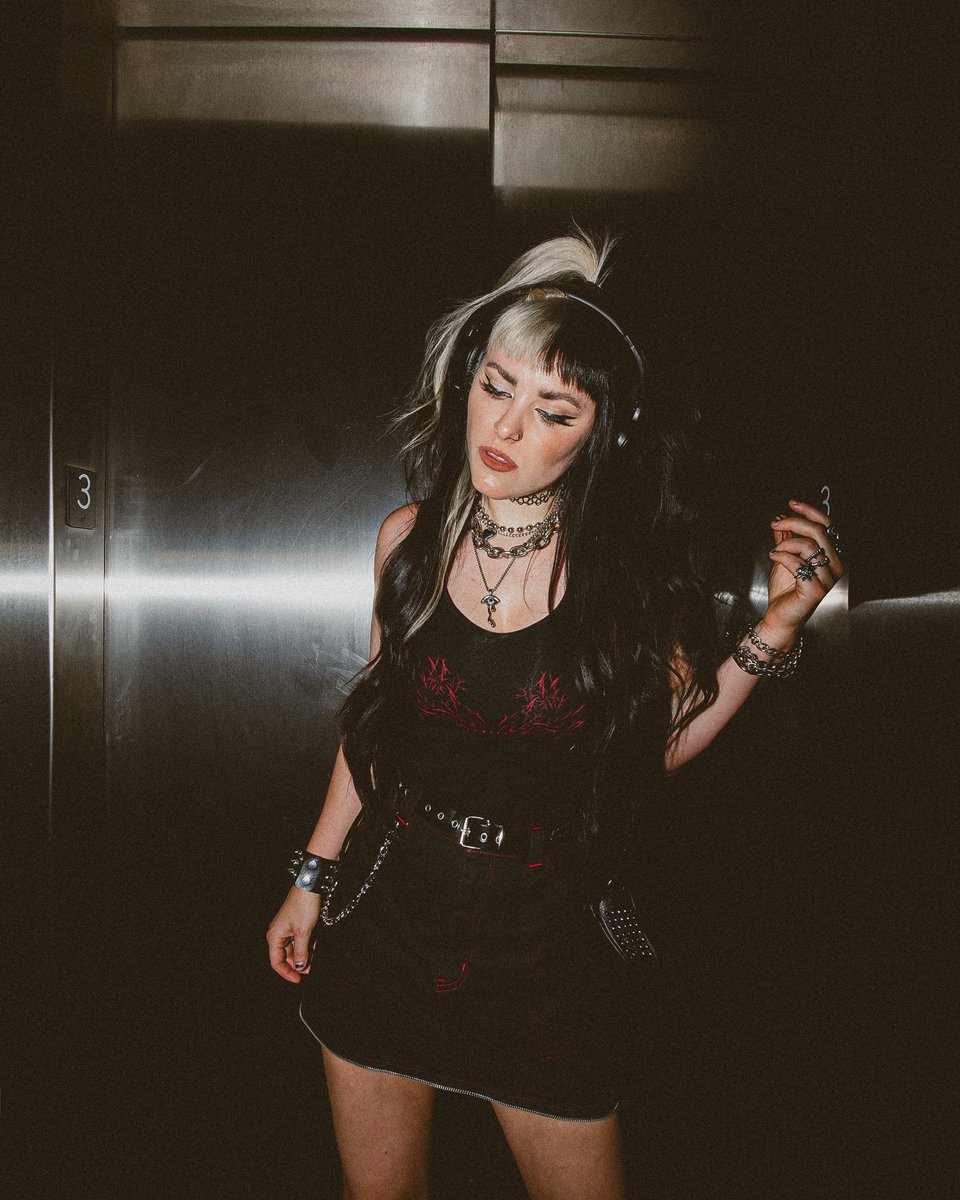 You can only choose one for the rest of your life. Which one you choosing?

Music 🎵 
Movies 🎥 
TV Shows 🍿 
Books 📕