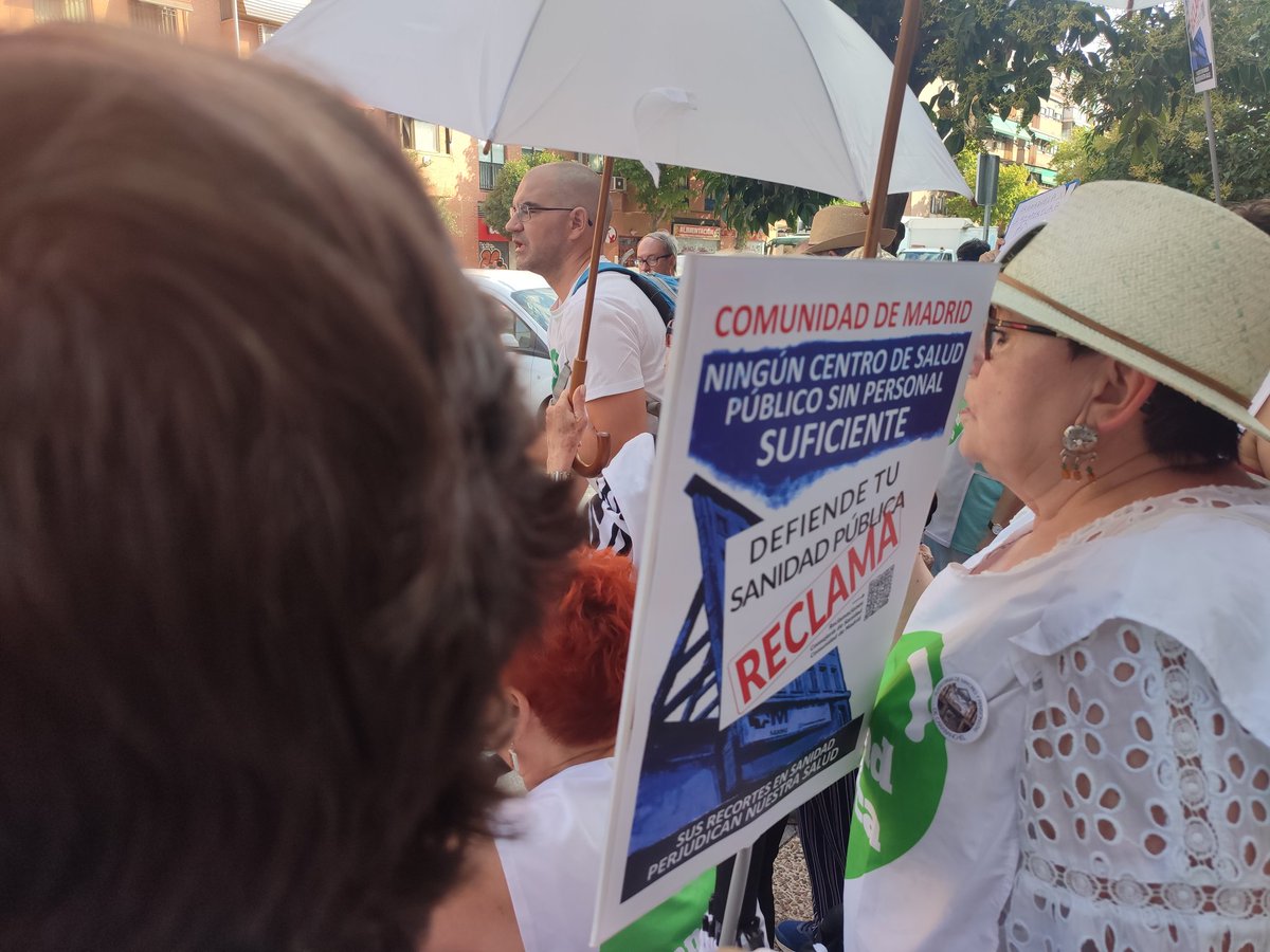 !!!A Ginebra a defender nuestra Sanidad Pública!!!
Acaban de dar cita en este centro de salud Abrantes, a una señora de 80 años para el 18 de septiembre.