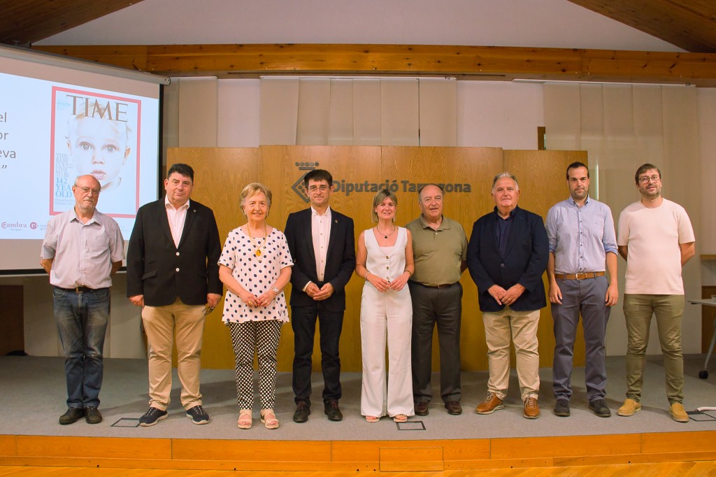 SeniorLab's tweet photo. 🟣Constitució del Grup Promotor Societat Longeva #CatalunyaSud!

👉Un espai on treballarem els reptes que planteja l'increment de l'esperança de vida i la transformació social que requereix.

👉Posem la ciutadania al centre i la societat longeva a l'agenda!

#SeniorLab https://t.co/wn2ry7d4Fh