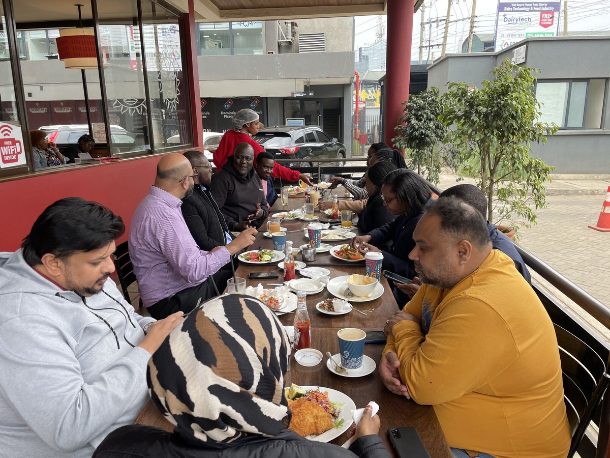 CrescentechLtd's tweet photo. Quick team lunch with our valued network and cyber security partner, @Fortinet  Great conversations and collaboration over some good food! #CrescentTech #Fortinet https://t.co/w5pKnYULGU